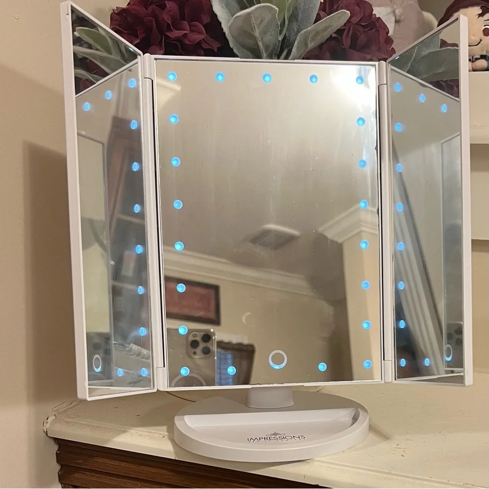 Touch trifold dimmable led Makeup Mirror